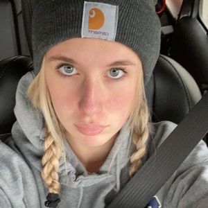 Meet your Posher, Avery